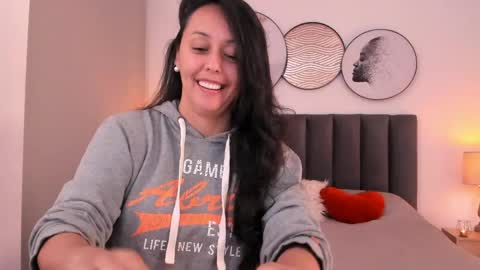 Snapshot of saharagarcia chatting on 14, 5, 2026 Sahara Garcia online show from 14, 5, 2026