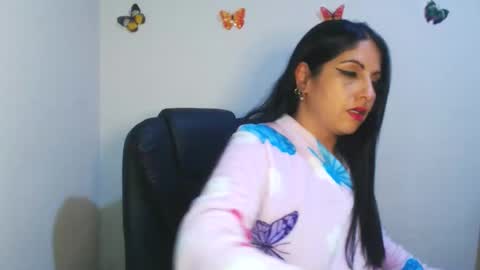 Snapshot of sahotlove1 chatting on 19, 10, 2025 Karina online show from 19, 10, 2025