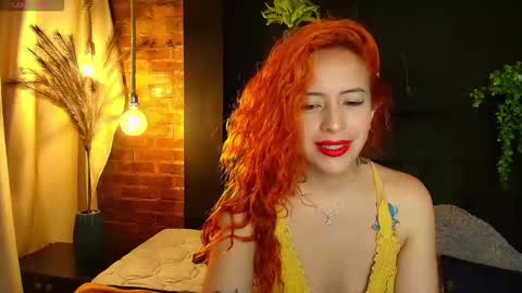 Snapshot of sahra_tayl0r_ chatting on 17, 12, 2025 SARA online show from 17, 12, 2025