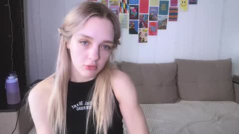 Snapshot of sailormoon666_ chatting on 1, 1, 2025 Sofia online show from 1, 1, 2025