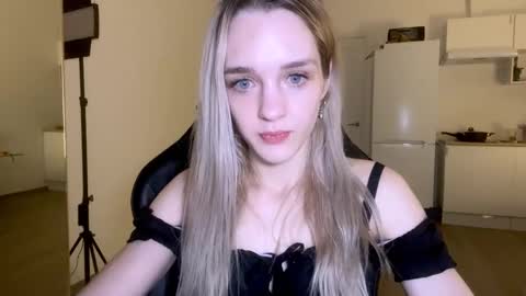 Snapshot of sailormoon666_ chatting on 5, 3, 2025 Sofia online show from 5, 3, 2025
