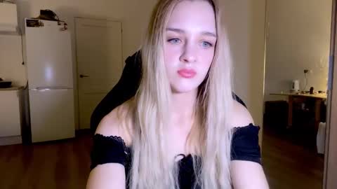 Snapshot of sailormoon666_ chatting on 15, 10, 2025 Sofia online show from 15, 10, 2025