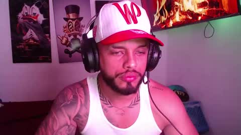 Snapshot of saimong10 chatting on 22, 1, 2025 saimong10 online show from 22, 1, 2025