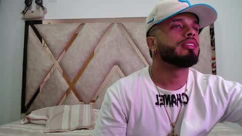 Snapshot of saimong10 chatting on 17, 9, 2025 saimong10 online show from 17, 9, 2025