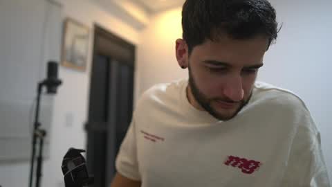 Snapshot of saimonhot1 chatting on 21, 4, 2026 saimon online show from 21, 4, 2026