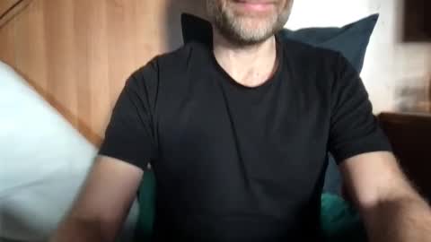 saint009 online show from 28, 12, 2024