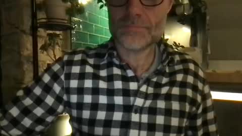 Snapshot of saint009 chatting on 15, 4, 2026 saint009 online show from 15, 4, 2026