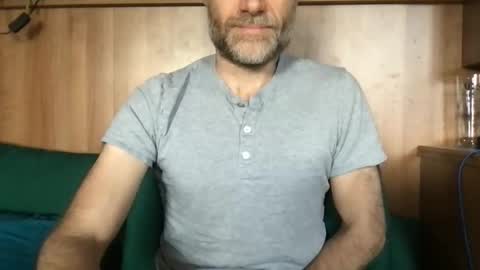 Snapshot of saint009 chatting on 25, 4, 2026 saint009 online show from 25, 4, 2026