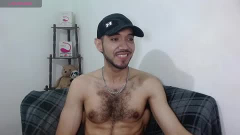 Snapshot of saint_castle chatting on 3, 5, 2026 Saint Castle online show from 3, 5, 2026