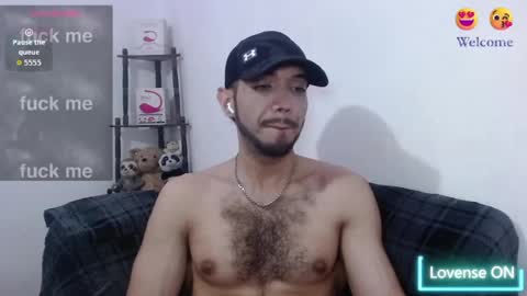 Snapshot of saint_castle chatting on 7, 5, 2026 Saint Castle online show from 7, 5, 2026