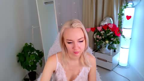 Snapshot of sakura_bb_ chatting on 8, 2, 2026 Audrey online show from 8, 2, 2026