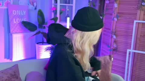 Snapshot of sakurabliss chatting on 15, 9, 2025 sakurabliss online show from 15, 9, 2025