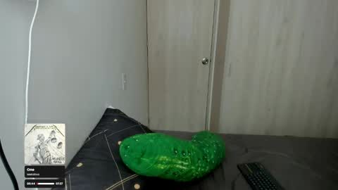 Snapshot of salemqueer_ chatting on 21, 4, 2026 Sam online show from 21, 4, 2026