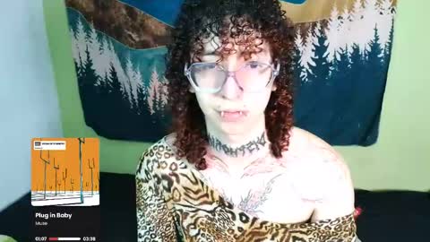 Snapshot of salemqueer_ chatting on 26, 4, 2026 Sam online show from 26, 4, 2026