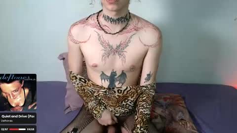 Snapshot of salemqueer_ chatting on 28, 4, 2026 Sam online show from 28, 4, 2026