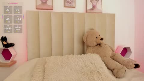 Snapshot of sally_dvine chatting on 9, 4, 2026 Sally online show from 9, 4, 2026