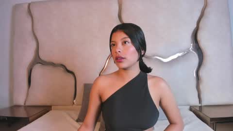 Snapshot of salmaportman_ chatting on 5, 5, 2026 salmaportman_ online show from 5, 5, 2026