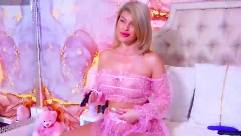 Snapshot of salmaroze chatting on 1, 12, 2025 SalmaRoze online show from 1, 12, 2025