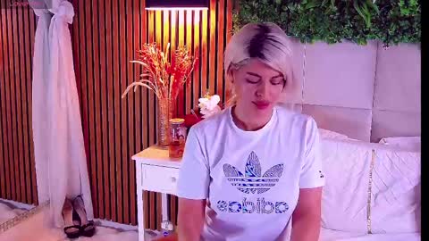 Snapshot of salmaroze chatting on 24, 5, 2026 SalmaRoze online show from 24, 5, 2026