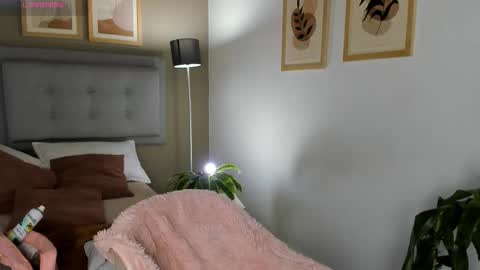 Snapshot of salo____ chatting on 18, 3, 2026 Salo online show from 18, 3, 2026