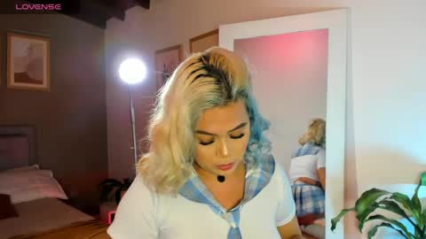 Snapshot of salo____ chatting on 14, 4, 2026 Salo online show from 14, 4, 2026