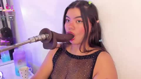 Snapshot of salomee_bigboobs chatting on 6, 4, 2026 Salome online show from 6, 4, 2026