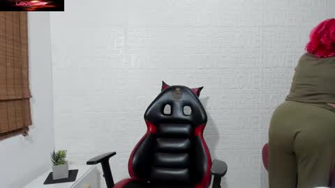 Salomee diazz online show from 15, 2, 2025