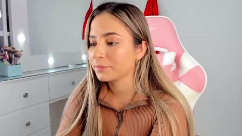 Snapshot of saloome_miller chatting on 25, 2, 2025 Salome online show from 25, 2, 2025