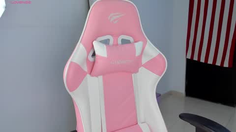 Snapshot of saloome_miller chatting on 12, 9, 2025 Salome online show from 12, 9, 2025