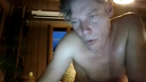 Snapshot of salsapaulus chatting on 16, 4, 2026 salsapaulus online show from 16, 4, 2026