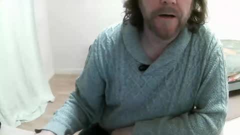 Saltimbanquier  Salt  ou  Banquier  online show from 21, 2, 2025