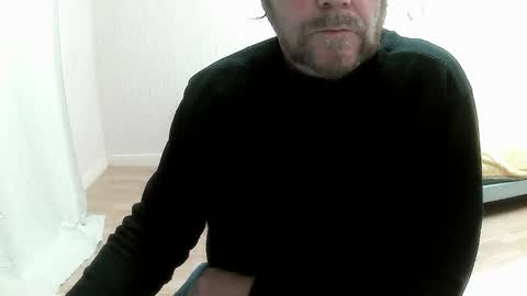 Saltimbanquier  Salt  ou  Banquier  online show from 17, 9, 2025