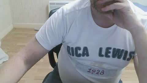 Saltimbanquier  Salt  ou  Banquier  online show from 22, 10, 2025