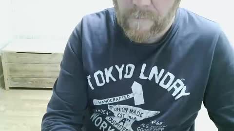 Snapshot of saltimbanquier chatting on 13, 4, 2026 Saltimbanquier Salt ou Banquier online show from 13, 4, 2026