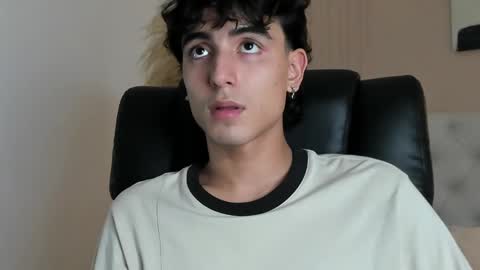 Snapshot of salvatore_monterey chatting on 18, 1, 2025 salvatore online show from 18, 1, 2025