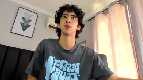 Snapshot of salvatore_monterey chatting on 28, 2, 2025 salvatore online show from 28, 2, 2025