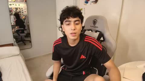 Snapshot of salvatore_montt chatting on 5, 12, 2025 salvatore_montt online show from 5, 12, 2025