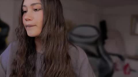 Stefana    or    Samchispas online show from 28, 11, 2025