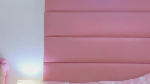 Snapshot of sam_and_lisa_ chatting on 12, 11, 2025 sam_and_lisa_ online show from 12, 11, 2025