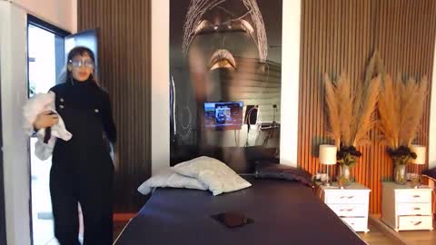 SAM MANSON online show from 9, 2, 2026