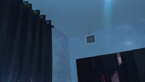 sam_naughty18 online show from 17, 5, 2026