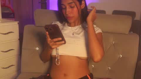 Snapshot of sam_robert17 chatting on 9, 1, 2026 Samantha Roberts online show from 9, 1, 2026