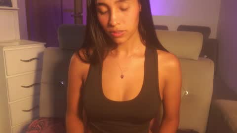 Snapshot of sam_robert17 chatting on 14, 1, 2026 Samantha Roberts online show from 14, 1, 2026