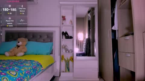 Snapshot of samanta_65 chatting on 22, 10, 2025 carolina online show from 22, 10, 2025