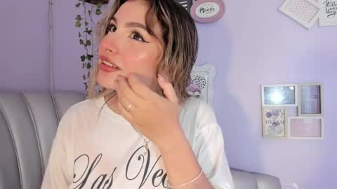 Snapshot of samanta_bone chatting on 3, 3, 2025 Samanta online show from 3, 3, 2025