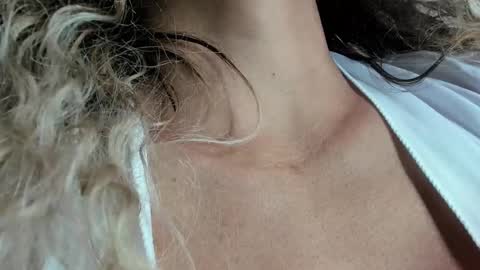  Samanthasmile  online show from 6, 1, 2025