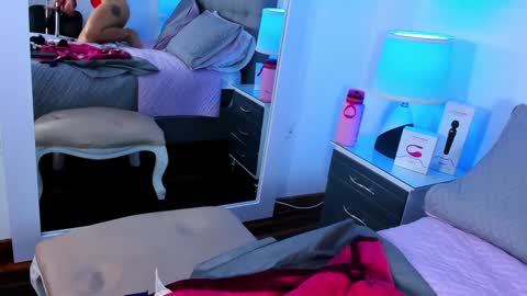 Samantha Vega online show from 18, 1, 2025