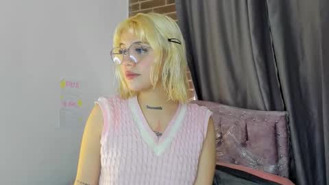 Snapshot of samantha_browwnn chatting on 4, 3, 2026 samantha_browwnn online show from 4, 3, 2026