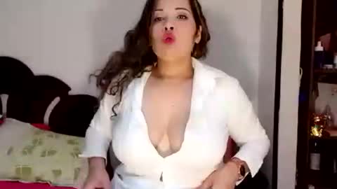 Samantha  Gomez  online show from 12, 2, 2025