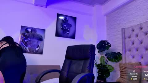 Snapshot of samantha_kenth chatting on 18, 12, 2025 Samantha online show from 18, 12, 2025